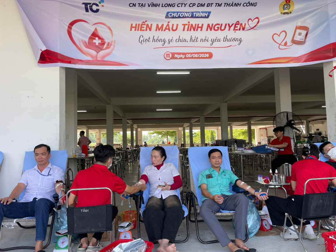 HÌNH 1 HIẾN MÁU TẠI CÔNG TY THÀNH CÔNG.png