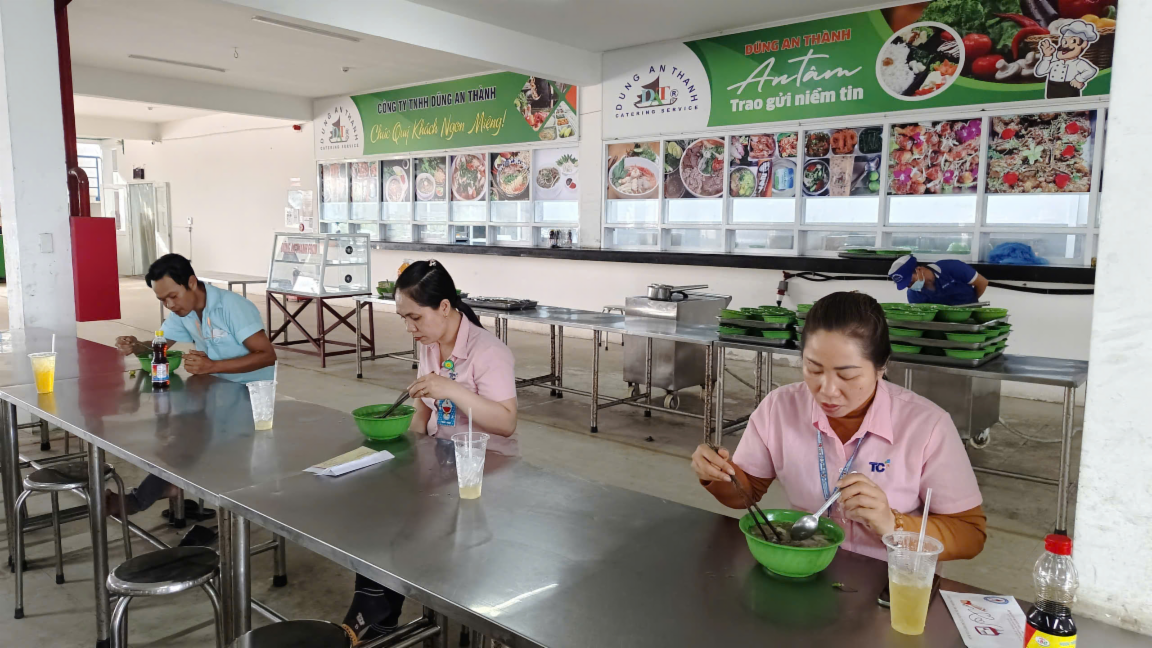 HÌNH 2 HIẾN MÁU TẠI CÔNG TY THÀNH CÔNG.png
