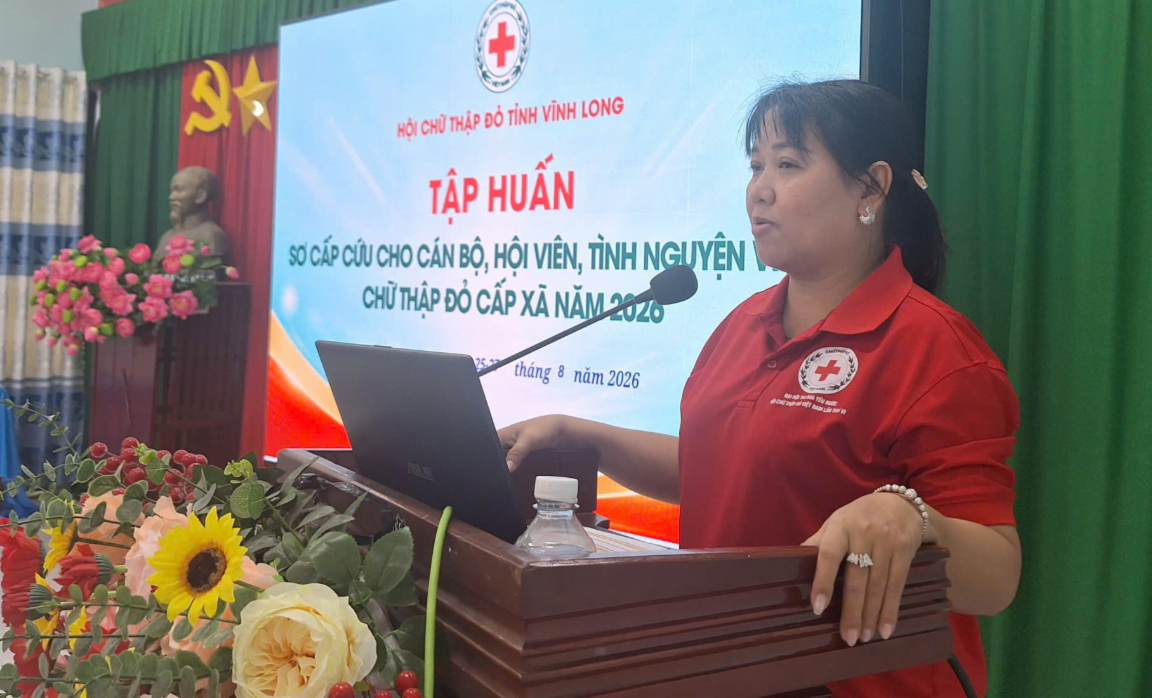 bà Phạm Thị Vân phát biểu khai mạc lớp tập huấn.png